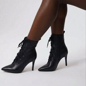 Napoleoni Black Leather Upper Booties Size 40 NWOT Never Worn Made in Italy 4"